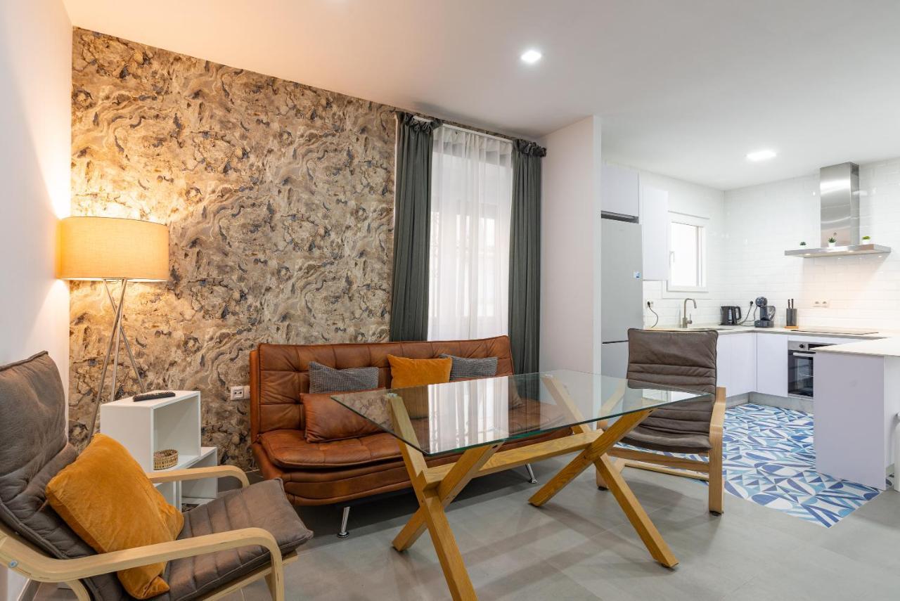 Alferez III By Ele Apartments Малага Екстериор снимка